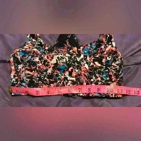 Under  Armour sports bra compression size XS - Picture 4 of 4